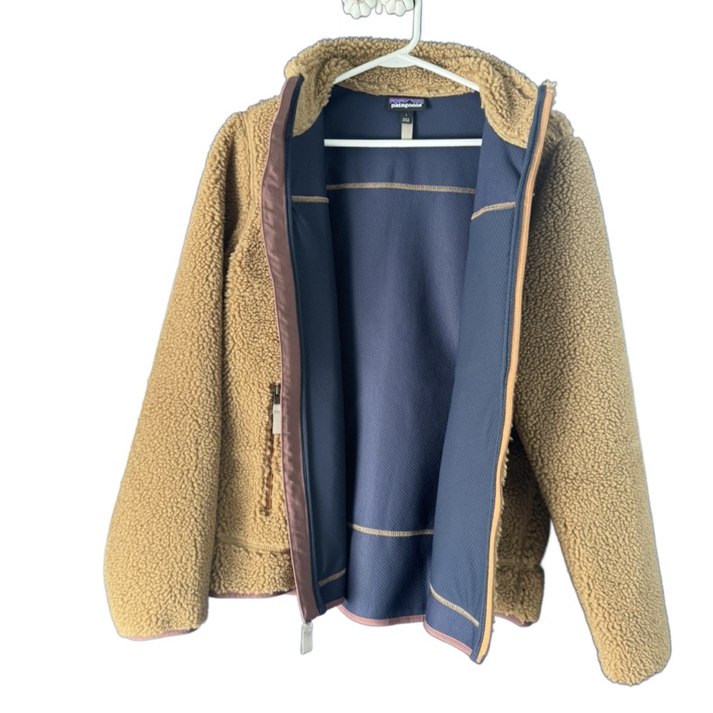 Patagonia Women's Classic Retro-X® Fleece Jacket
Large - Picture 3 of 6